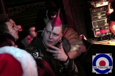 COR (D) 17. Weihnachts Pogo - AJZ Talschock, Chemnitz 25. Dezember 2009 (7).JPG